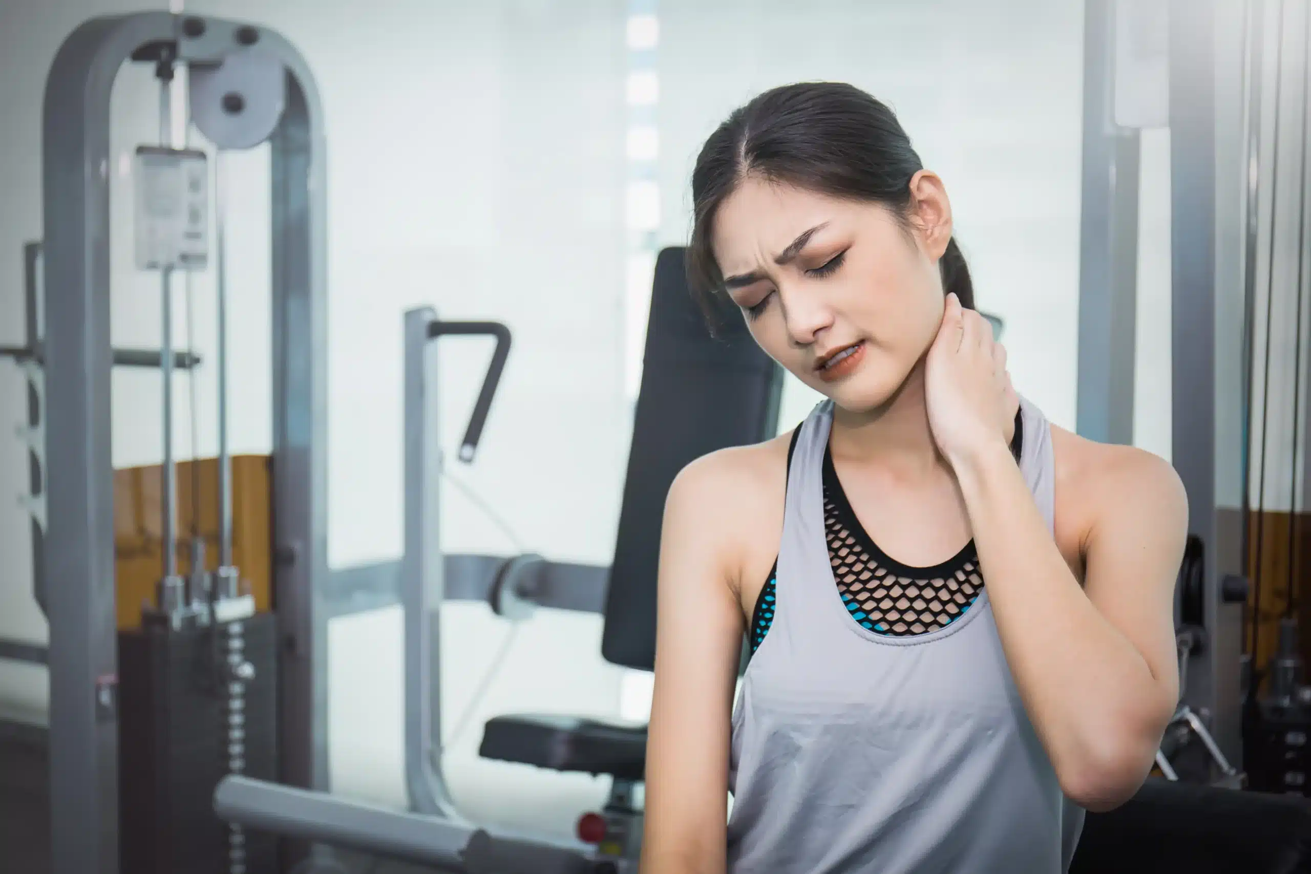 Injured person receiving legal advice after an accident at a gym or fitness facility in New York City.